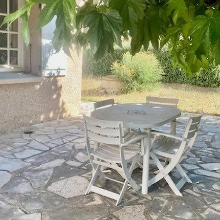 Casa vacanze Maison F5 Avec Jardin Et Terrasse, Animaux Admis - Fr-1-703-216