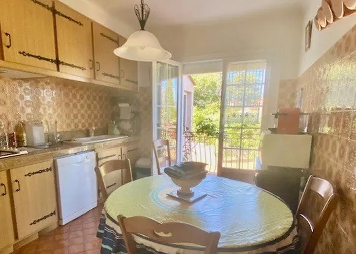 Maison F5 Avec Jardin Et Terrasse, Animaux Admis - Fr-1-703-216 *