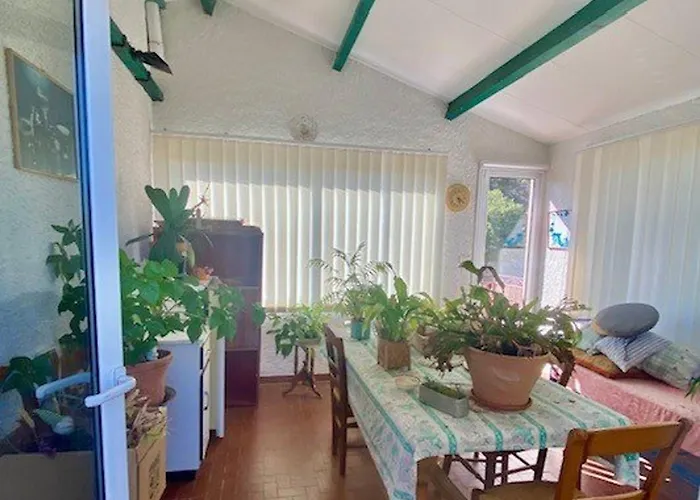 Maison F5 Avec Jardin Et Terrasse, Animaux Admis - Fr-1-703-216