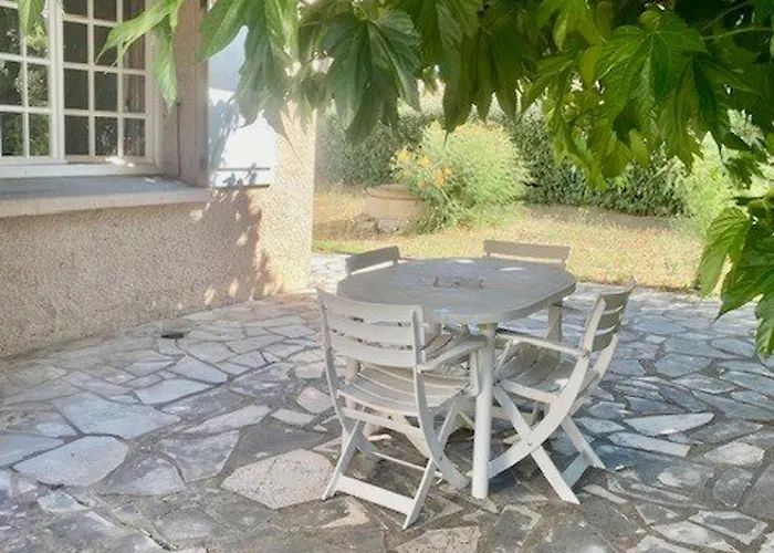 Vakantiehuis Maison F5 Avec Jardin Et Terrasse, Animaux Admis - Fr-1-703-216